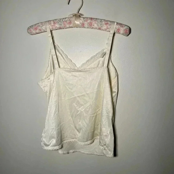 Vintage nylon and lace cream camisole cottagecore S - Picture 4 of 4